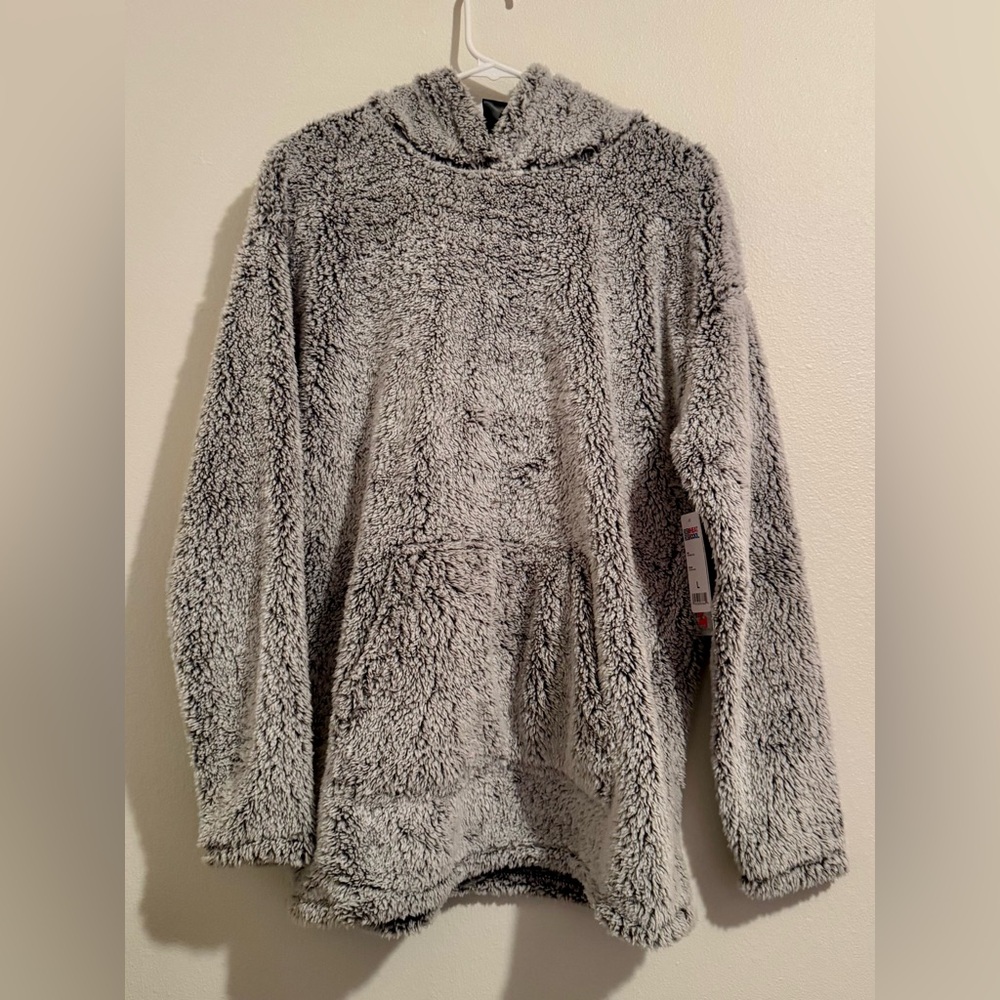 32 Degrees Gray Fuzzy Sweatshirt